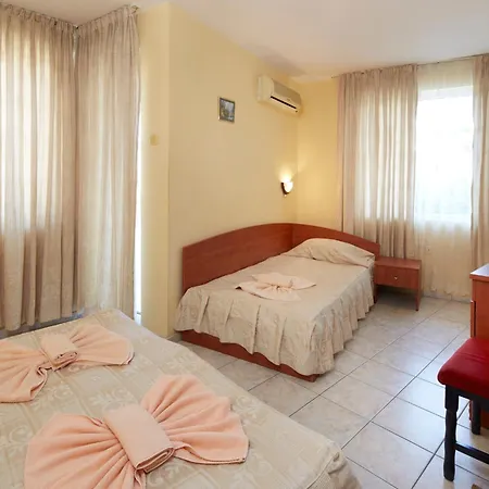 Family Andreev Otel 2*