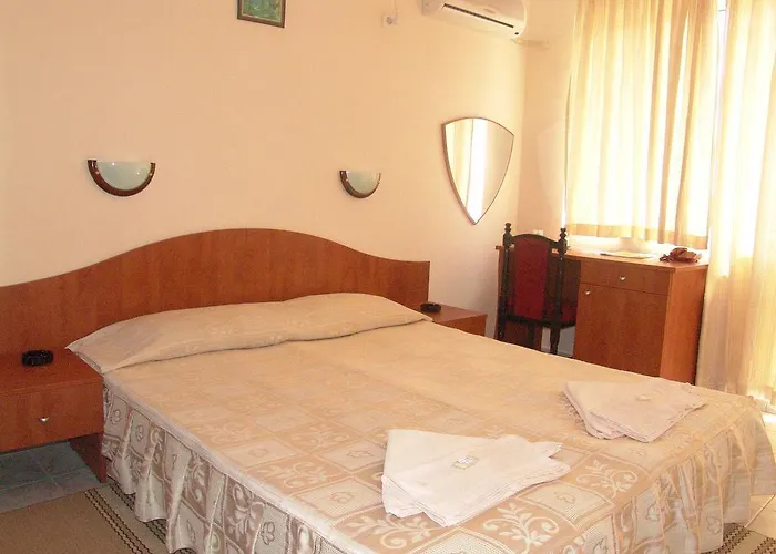 Family Andreev 2* Nesebar